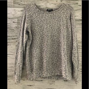 Buffalo by David Bitton grey soft cheetah sweater large